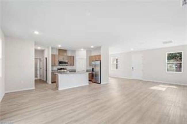 Photo - 1112 NE 19th St