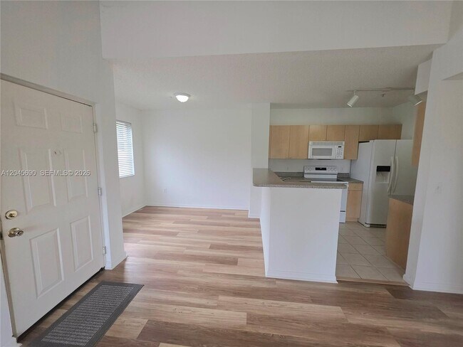 Photo - 8070 N Nob Hill Rd Unit 208