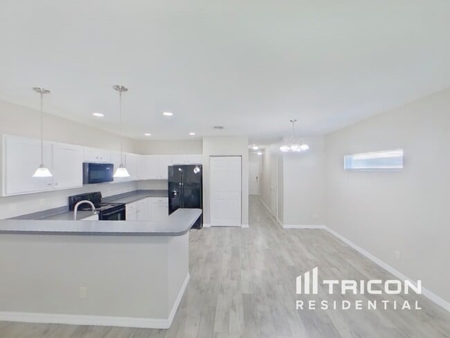 Photo - 4125 11th St E