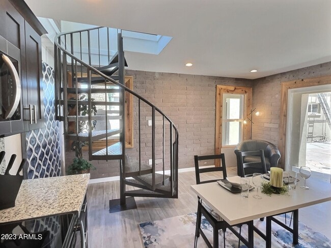 Photo - 9202 N 6th St