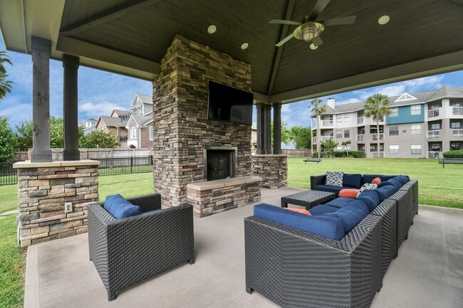 Building Photo - 1201 Enterprise Ave Unit 418