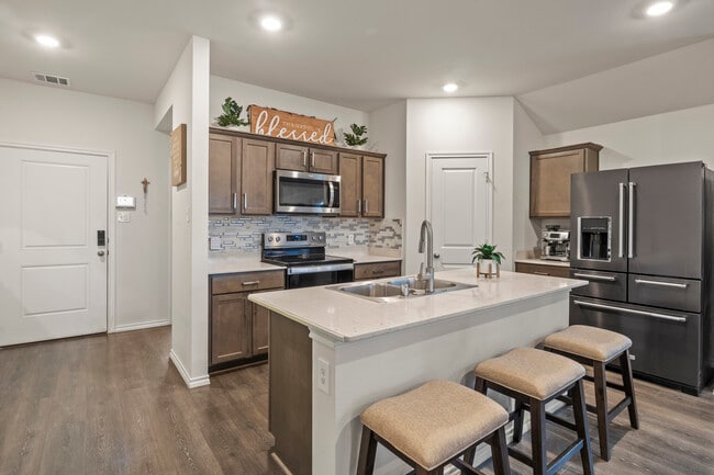 Photo - 2038 Croton Ave
