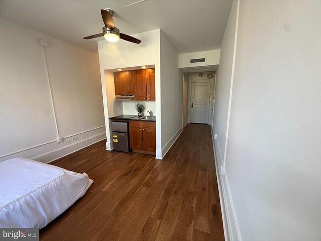 Photo - 1324 Locust St Unidad 1209