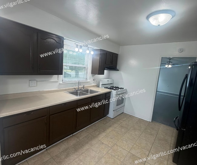 Photo - For Rent - 3 Bedroom, 1 Bathroom Home