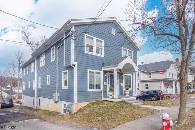 Photo - 21 Phoenix Ave