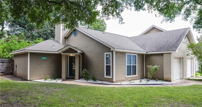 Photo - 1302 Danbury Sq