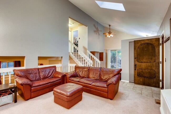 Photo - 3 bed, 2 bath Multi-Level Home on Cul-De-Sac