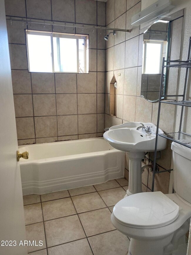 Photo - 3308 N 11th Ave