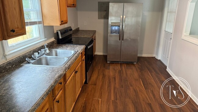 Photo - 1514 Heron St