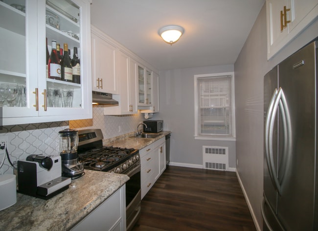 Photo - 18 The Cres Unit 3