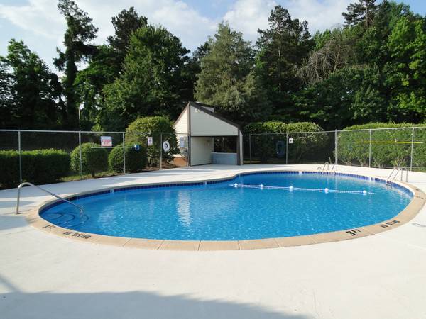 Photo - Suffolk Place Apartments