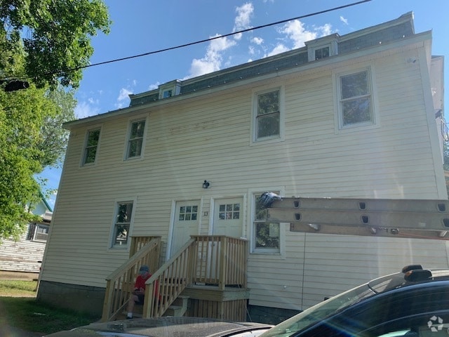 Building Photo - 13 Center St Unit 3 Rental