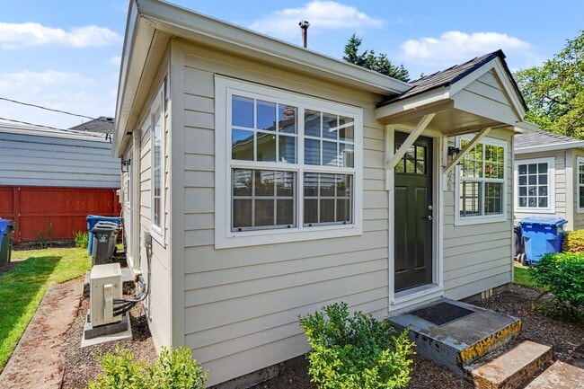 Building Photo - 19th 4-Plex - 000004 Unit 522
