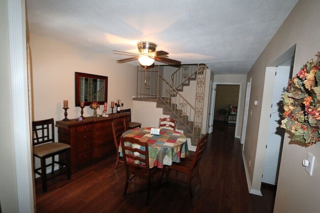 Photo - 3-bedroom, 3 bathroom furnished home in Saint Joseph