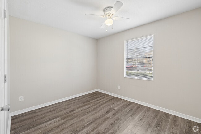 2BR, 2BA - 947SF - Bedroom