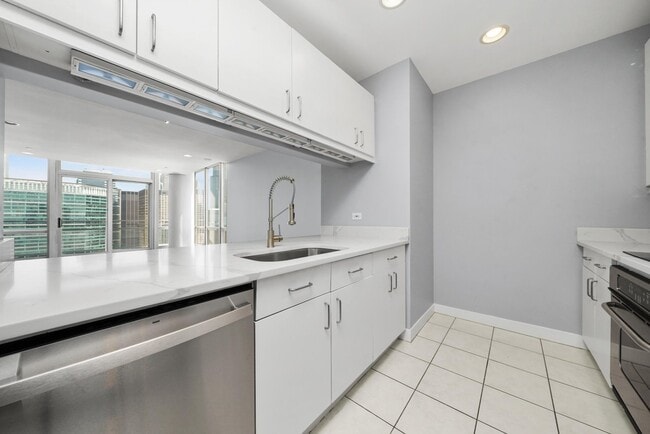 Photo - 737 W Washington Blvd Unit 2707