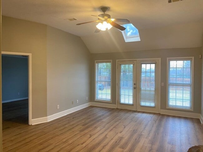 Photo - 3/2 For Rent in Red Oak in Germantown School District!!