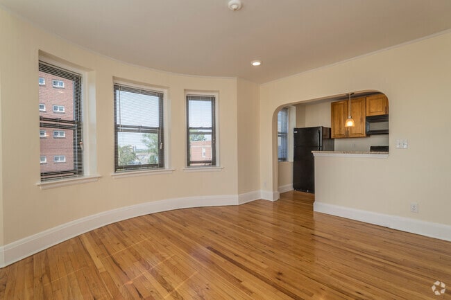 Building Photo - 140 Highland Ave Rental