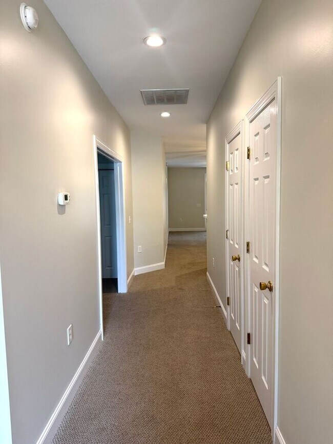 Photo - Marsh Oaks Marymount patio home with a one car garage Porter’s neck location