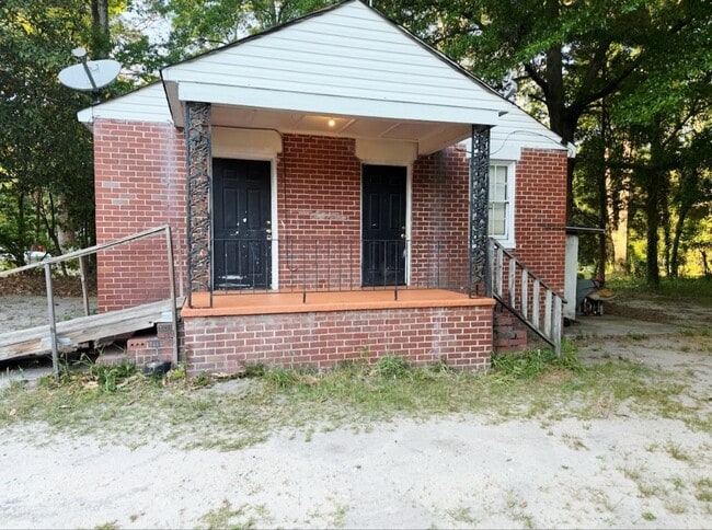 Building Photo - 3183 Mary Dr