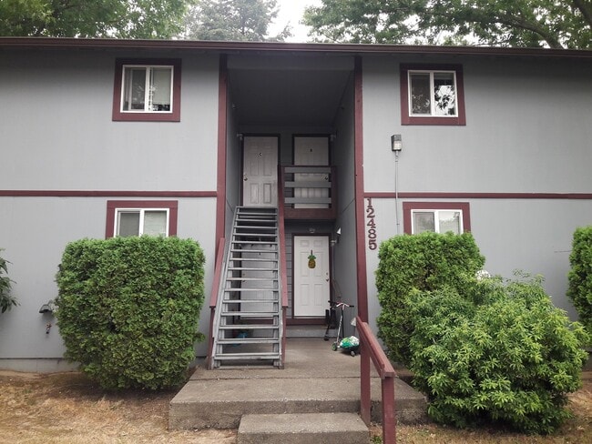Building Photo - 12485 SW Gingham Ln Unit D