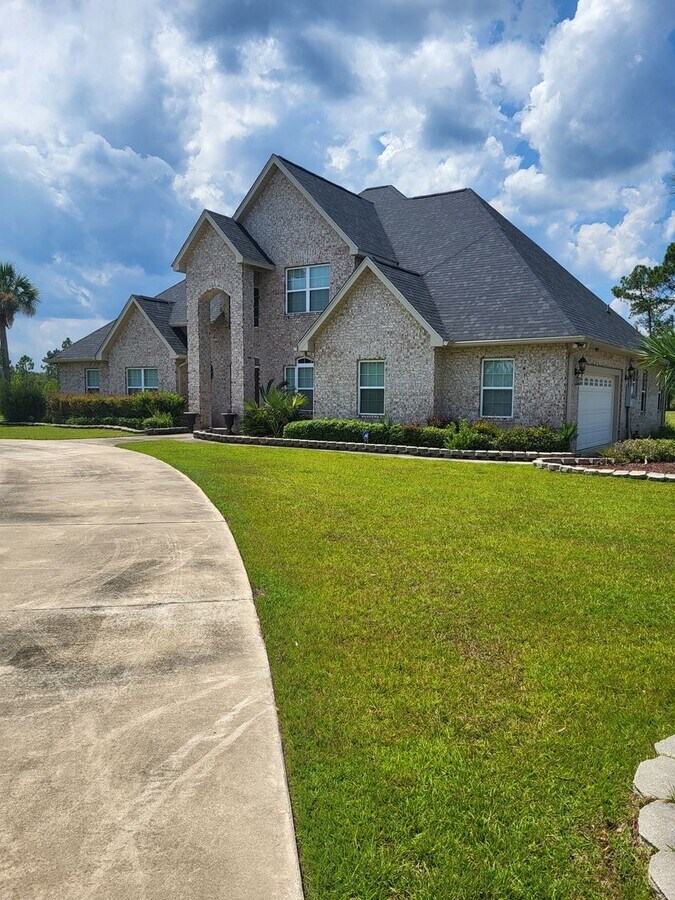 Photo - 400 Wildernest Rd NE