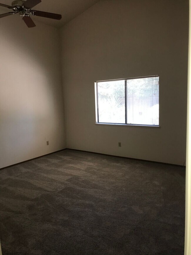 Photo - 4 BR | 2Ba | 1814SF | 2 Car Garage | Singl...