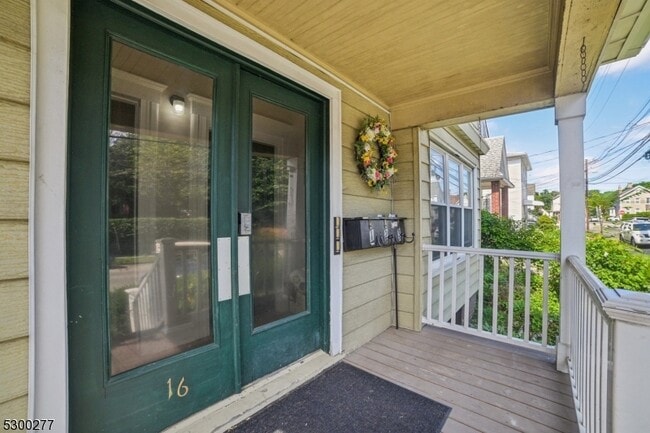 Photo - 16 Henry St Apartment Unit 2