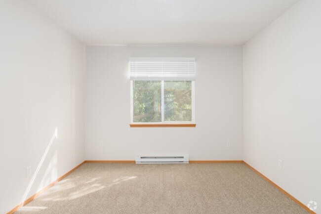 1BR, 1BA - 825SF - Bedroom - The Lusitano