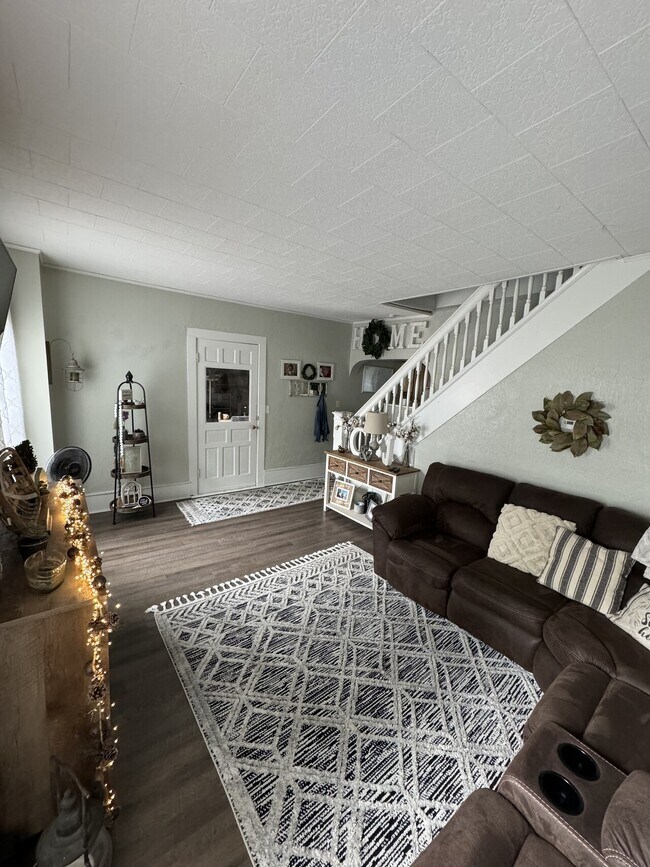 Photo - 212 N Elm St