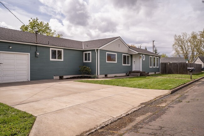 Photo - 230 15th Ave SE Unit 230 15th St SE