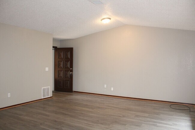 Photo - 2 bed - all appliances!!!!