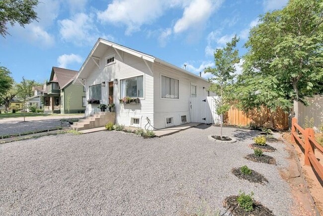 Photo - Elegant 1BR Basement Suite in Downtown His...