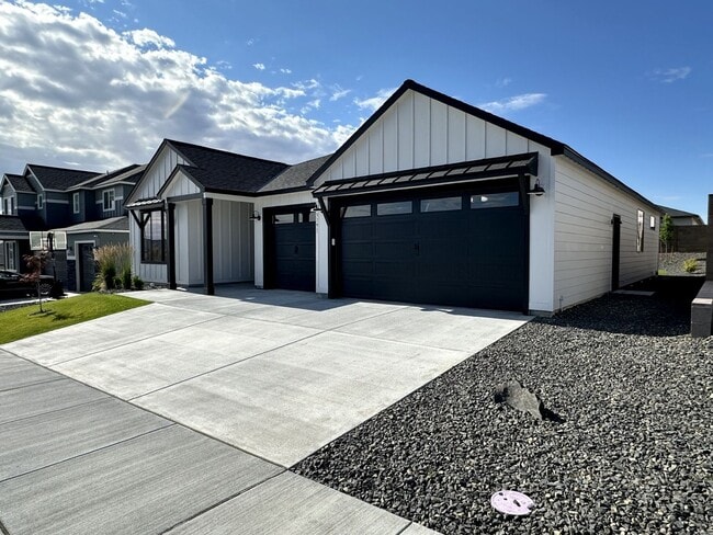 Photo - Brand New 3-Bed, 2-Bath Home for Lease – 1,877 sq ft in South Richland