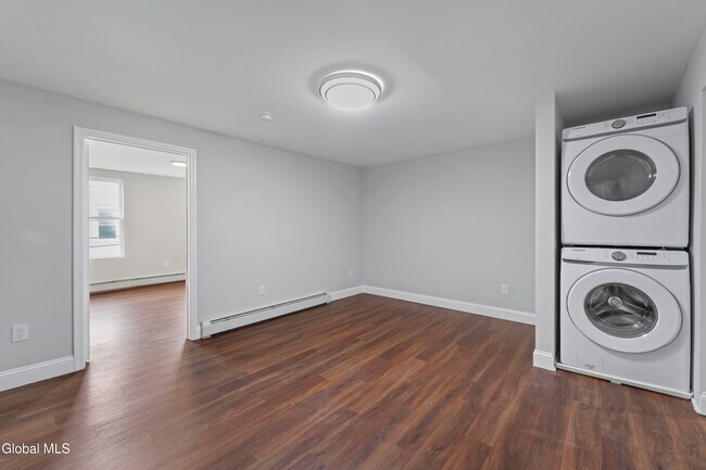 Photo - 69 2nd St Unit 3