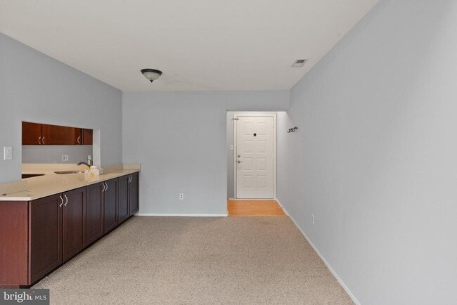 Photo - 4820B Aberdeen Dr