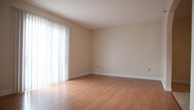 Photo - Kensington Court