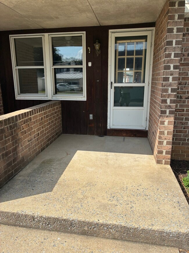 170 E Market St Unit B