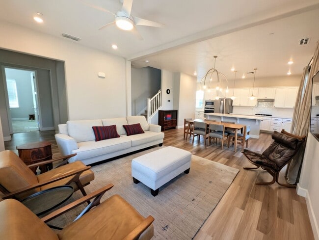 Photo - Pleasanton 4 Bed / 3 Bath, Top Rated Schools, Solar