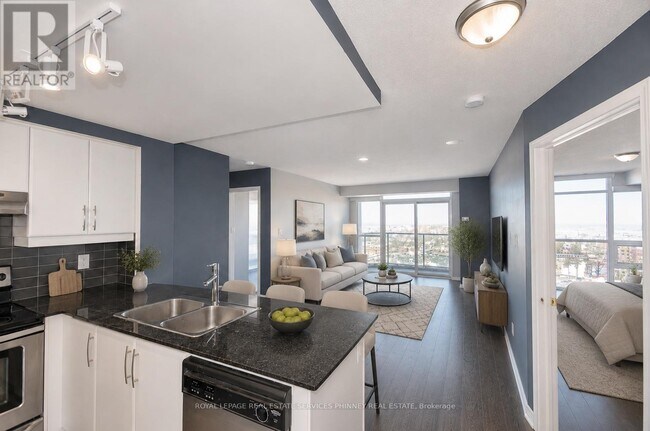 Photo - 9 George St N Unit 2112