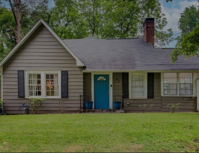 Photo - 1821 Avon Ave SW House