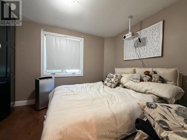 Photo - 429 Ossington Ave