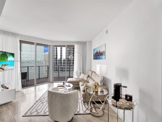 Photo - 1300 Brickell Bay Dr