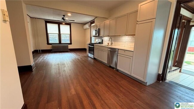 Photo - 3241 Freemansburg Ave