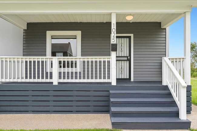 Photo - 1025 Howard St