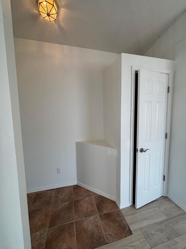 7822 Desert Springs Ct SW