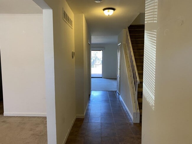 Photo - 215 East Ct
