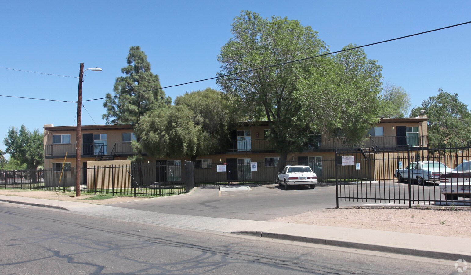 Photo - Broadway House Apartments