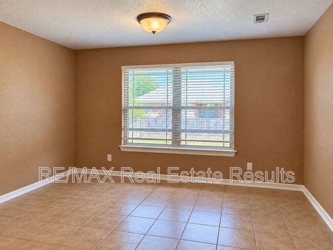 3401 S 2nd Pl