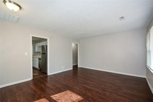 Photo - 2259 Nelms Dr SW